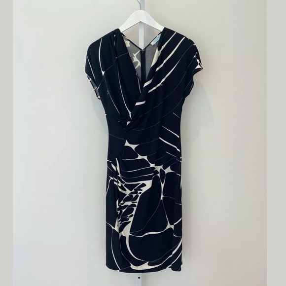 EMILIO PUCCI BLACK WHITE FAUX WRAP SILK DRESS MODEL 57RG23 SIZE IT 42 / US 8 - Picture 1 of 16